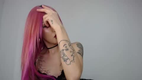 Angel Boo and Adrian online show from December 17, 5:30 pm