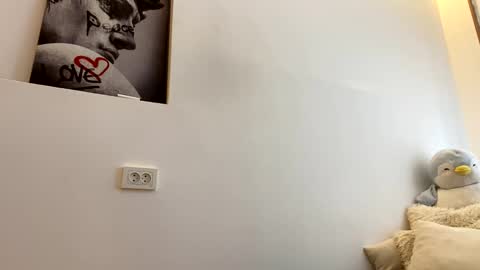 Emily online show from February 15, 7:51 am