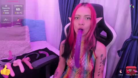 Snapshot of devil_megh chatting on March 12, 11:31 am Meghan online show from March 12, 11:31 am