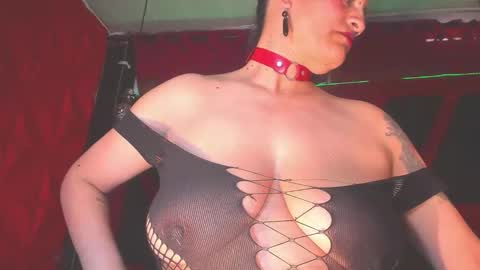 devil_taylorx online show from September 15, 2:39 pm