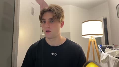 Snapshot of devilnut1 chatting on January 30, 2:38 am devilnut1 online show from January 30, 2:38 am