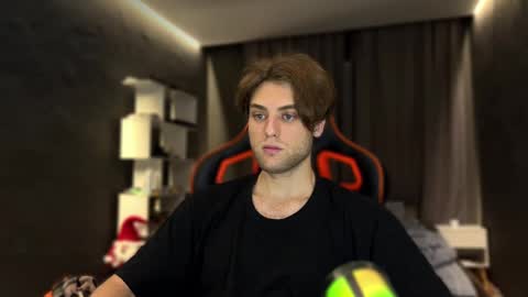 Snapshot of devilnut1 chatting on November 10, 7:07 am devilnut1 online show from November 10, 7:07 am