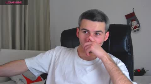 devin_ho online show from December 31, 8:23 pm