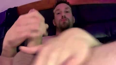 Auzzy Dream online show from December 7, 3:19 pm