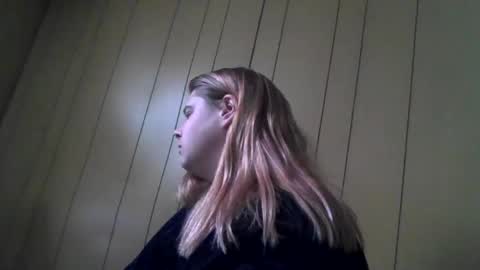 Snapshot of devykitten2018 chatting on January 22, 8:59 pm devykitten online show from January 22, 8:59 pm