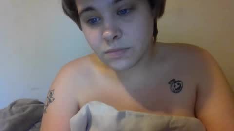 Snapshot of devykitten2018 chatting on November 13, 1:21 pm devykitten online show from November 13, 1:21 pm