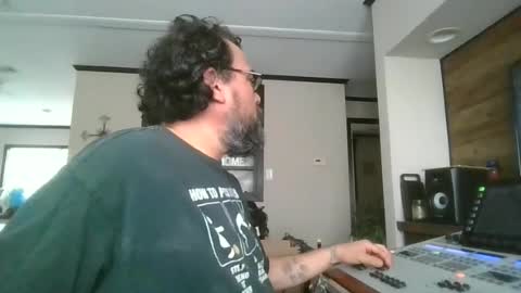 Mike Sounde online show from June 21, 9:28 pm