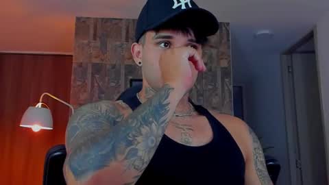 JULIAN online show from November 14, 9:46 pm