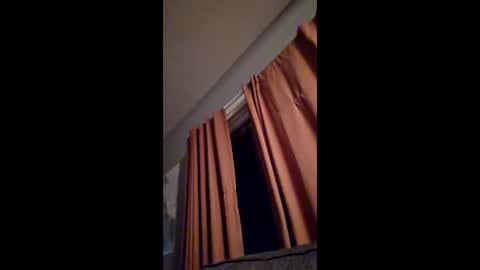 Snapshot of dhuiz2202 chatting on February 16, 2:51 am dhuiz2202 online show from February 16, 2:51 am