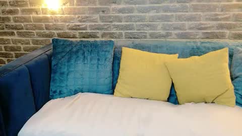 Di online show from February 5, 8:13 pm