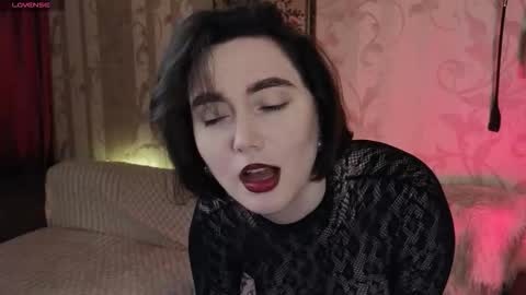 Diana Di Honey online show from December 20, 1:29 pm