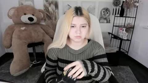 Dia online show from January 13, 7:30 pm