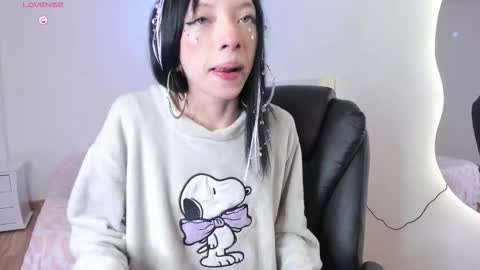 Snapshot of diamond__cherry chatting on February 24, 2:04 pm Diamond online show from February 24, 2:04 pm