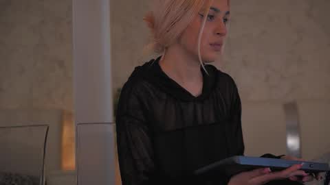 Thea online show from February 2, 3:11 pm