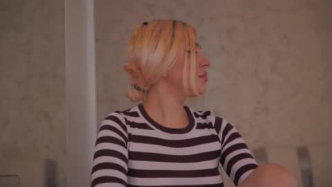 Thea online show from February 10, 3:27 pm