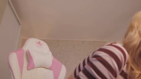 Thea online show from April 2, 3:09 pm