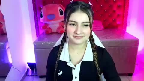 Snapshot of diamond_juliana_ chatting on June 27, 3:22 am diamond_juliana_ online show from June 27, 3:22 am