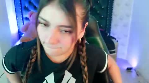 Snapshot of diamond_juliana_ chatting on July 8, 3:22 am diamond_juliana_ online show from July 8, 3:22 am