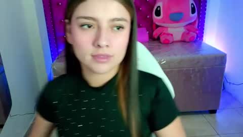 Snapshot of diamond_juliana_ chatting on July 17, 3:02 am diamond_juliana_ online show from July 17, 3:02 am