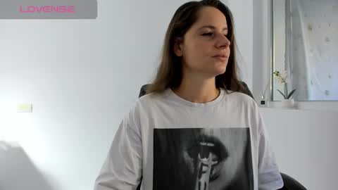 diamondkay_ online show from September 19, 6:26 am