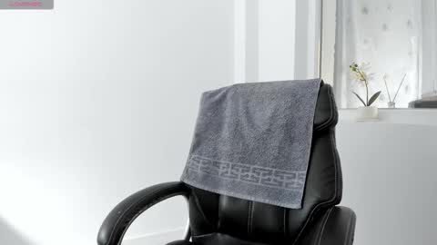 diamondkay_ online show from October 1, 6:19 am