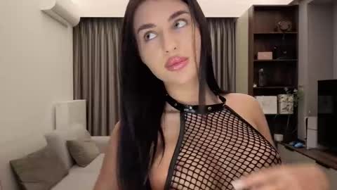 Iris online show from February 12, 8:15 pm