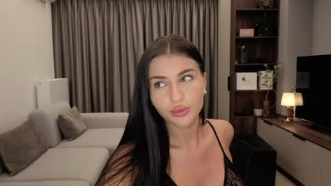 Iris online show from April 8, 7:58 pm