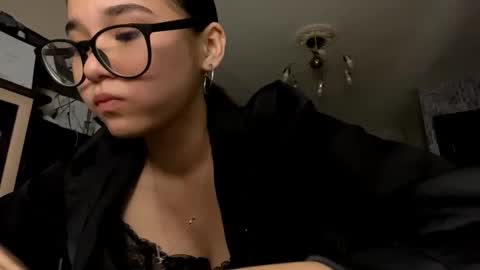 Snapshot of diamondtraverse chatting on February 10, 1:26 pm Julia online show from February 10, 1:26 pm