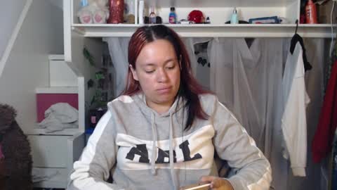 Snapshot of diana_smit_ chatting on December 6, 7:01 pm diana online show from December 6, 7:01 pm