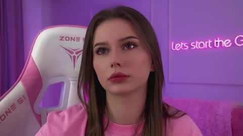 Snapshot of dianabecker chatting on July 15, 6:29 am Diana online show from July 15, 6:29 am