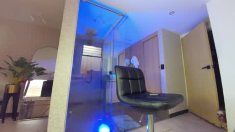 Snapshot of dianac1998 chatting on November 25, 9:15 pm dianac1998 online show from November 25, 9:15 pm