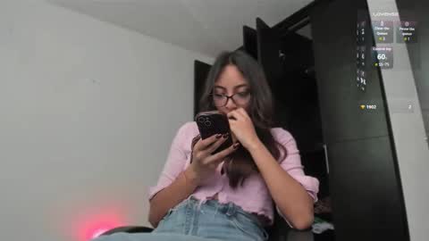 dianadirty1 online show from December 15, 8:24 pm