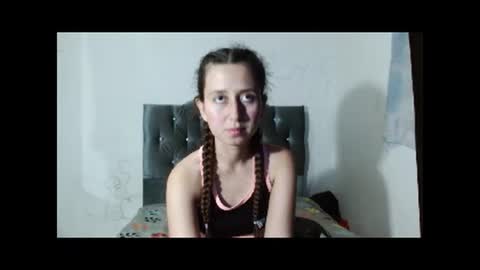 Snapshot of dianafoxy_ chatting on December 5, 10:12 pm Diana online show from December 5, 10:12 pm