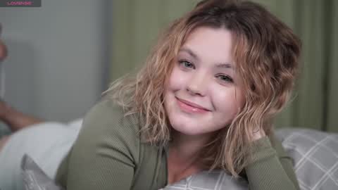 Snapshot of dianaholiday chatting on January 21, 5:09 pm Olga online show from January 21, 5:09 pm