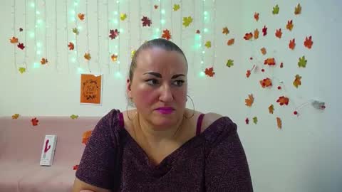 Snapshot of dianamgg chatting on November 25, 6:46 am Diana online show from November 25, 6:46 am