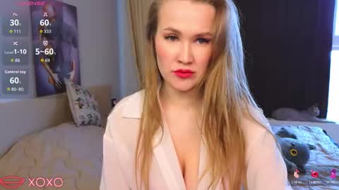 Snapshot of dianashermy chatting on February 7, 11:14 am Diana online show from February 7, 11:14 am