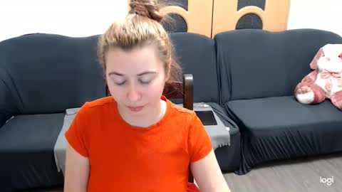 Snapshot of dianasmiey7 chatting on January 19, 9:45 pm dianasmiey7 online show from January 19, 9:45 pm