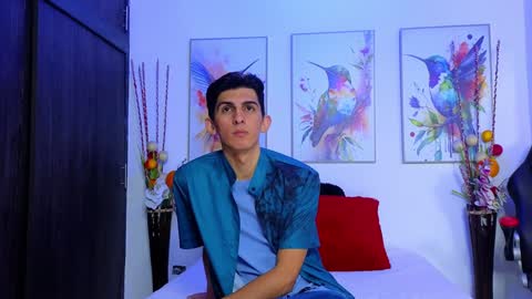 Ana  Leo online show from December 5, 11:49 am