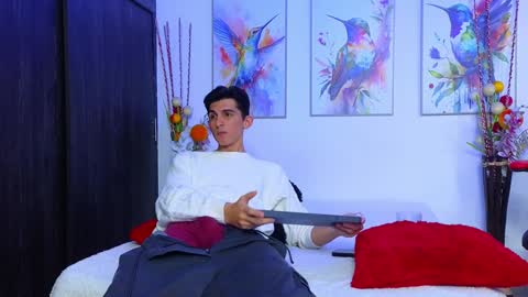 Ana  Leo online show from December 10, 6:38 pm