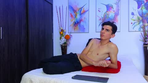 Ana  Leo online show from December 12, 9:26 pm