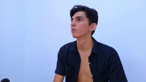 Ana  Leo online show from February 25, 12:24 pm