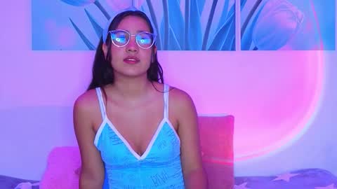 Ana  Leo online show from November 30, 1:59 pm