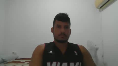 Snapshot of diangohetero21cm chatting on October 18, 6:41 pm diangohetero21cm online show from October 18, 6:41 pm