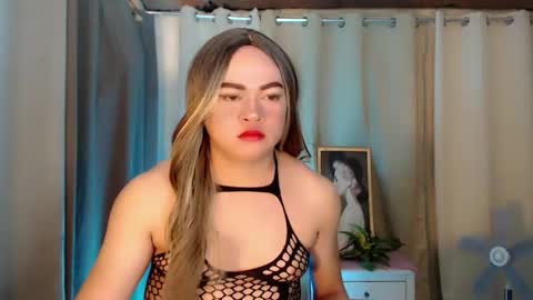 Dianne online show from February 23, 1:14 am