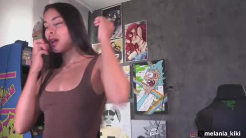 Melania   -    online show from September 8, 9:25 pm