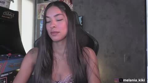 Melania   -    online show from November 8, 9:24 pm