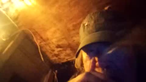 Snapshot of dickbowen64 chatting on January 9, 9:16 am Dickbowen online show from January 9, 9:16 am