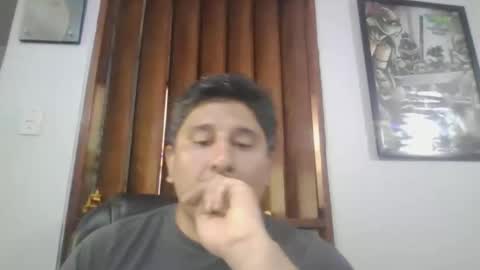 dickeduardo online show from May 9, 3:01 am