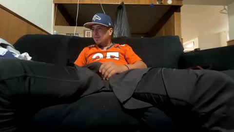 Snapshot of dickemdown93est chatting on October 6, 8:06 pm dickemdown93est online show from October 6, 8:06 pm