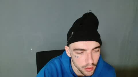 Snapshot of didismurf02 chatting on January 2, 2:33 am didismurf02 online show from January 2, 2:33 am